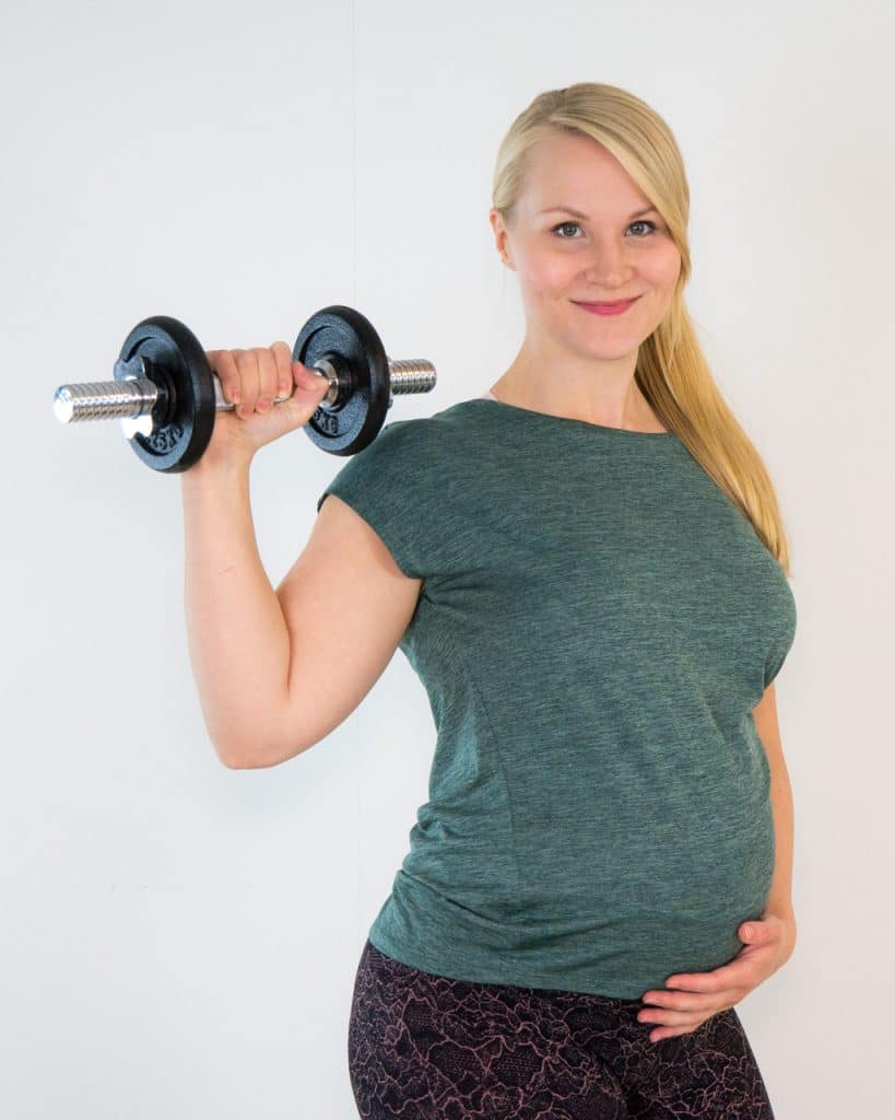 Liikunnan hyödyt raskausaikana ovat monipuoliset: raskausajan liikunta on tärkeää hyvinvoinnille ja liikunta raskauden aikana voi ehkäistä ylimääräisten raskauskilojen kertymisen.